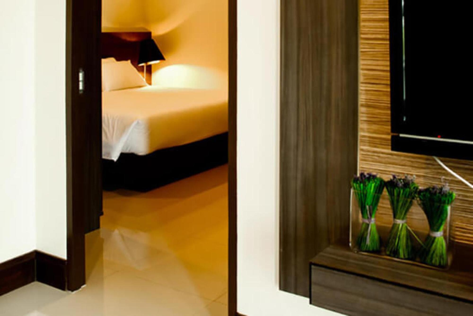 Crystal Suites Suvarnbhumi Airport Bangkok Extérieur photo