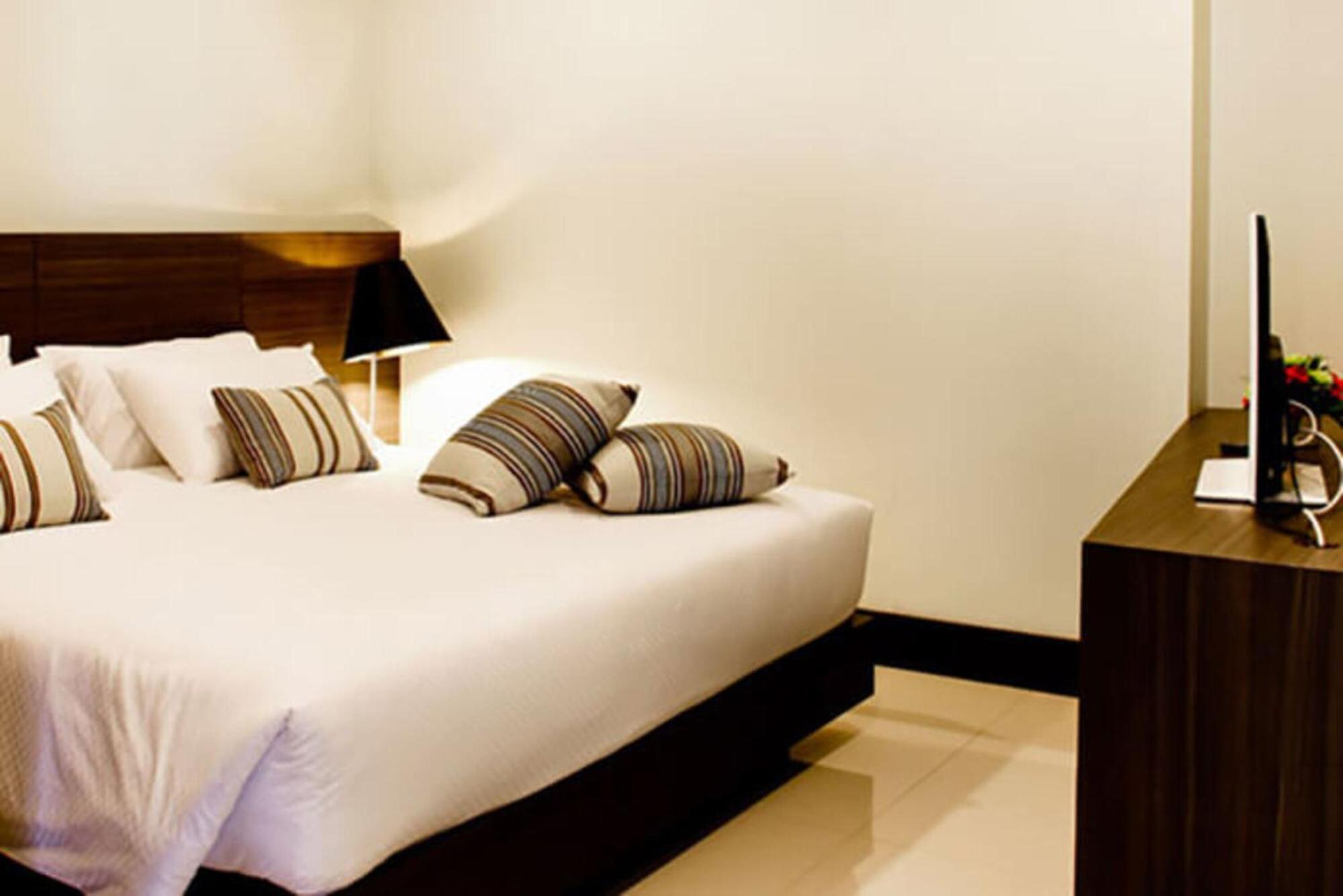 Crystal Suites Suvarnbhumi Airport Bangkok Extérieur photo
